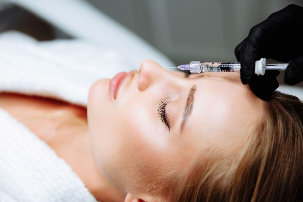 Rinomodelación en la clínica de medicina estética de la Dra. Laura Sitú en Barcelona