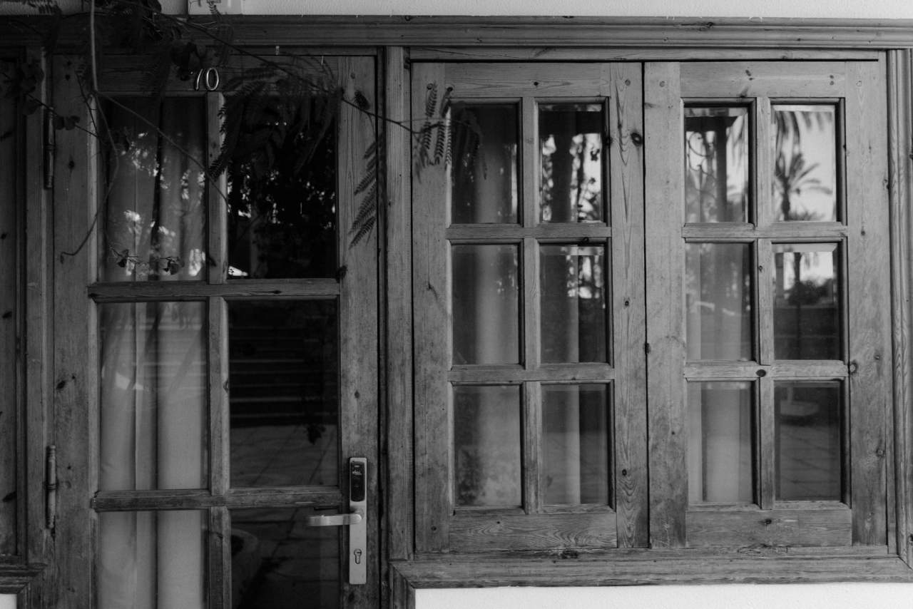 LOSMA STUDIO: Empresa especialista en la fabricación de balcones y ventanas de madera de calidad