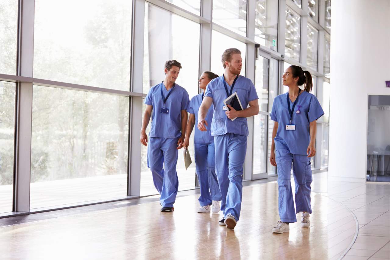Edil Formación ofrece preparación para oposiciones auxiliar de enfermería online