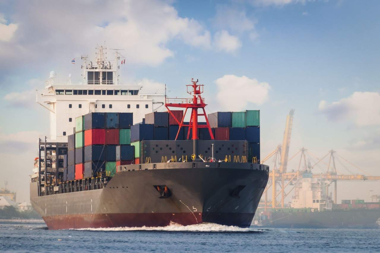 Operaciones de crossdocking, descarga y distribución de mercancía de contenedores gracias a Vailogistic