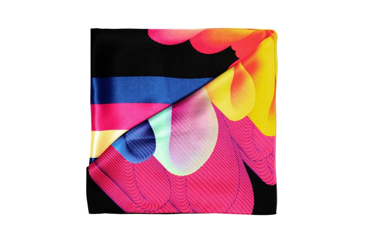 Los pañuelos de seda de Lemon Paradise marcan tendencia en la temporada primavera-verano