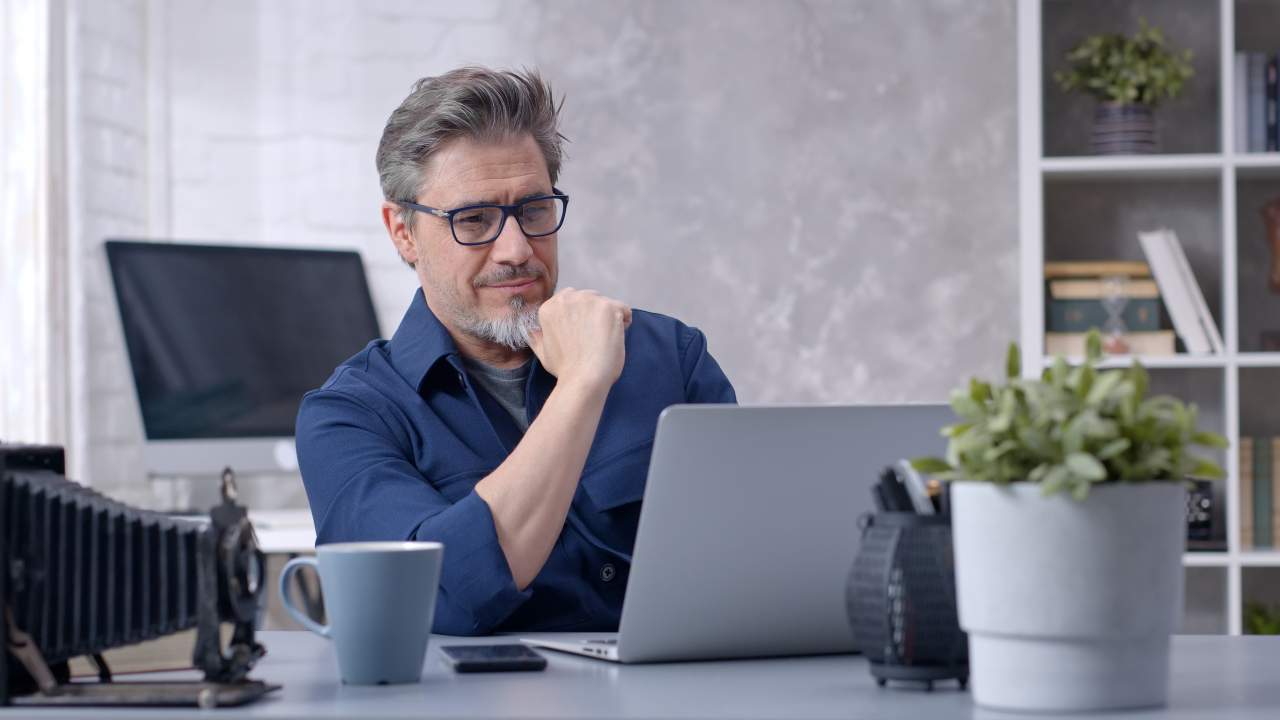 El curso de técnicas de ventas profesionales ofrecido por Valuexperience: Digitaliza tu estrategia Comercial