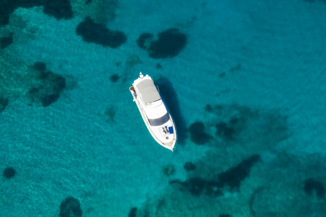 Alboran Charters: alquiler barco