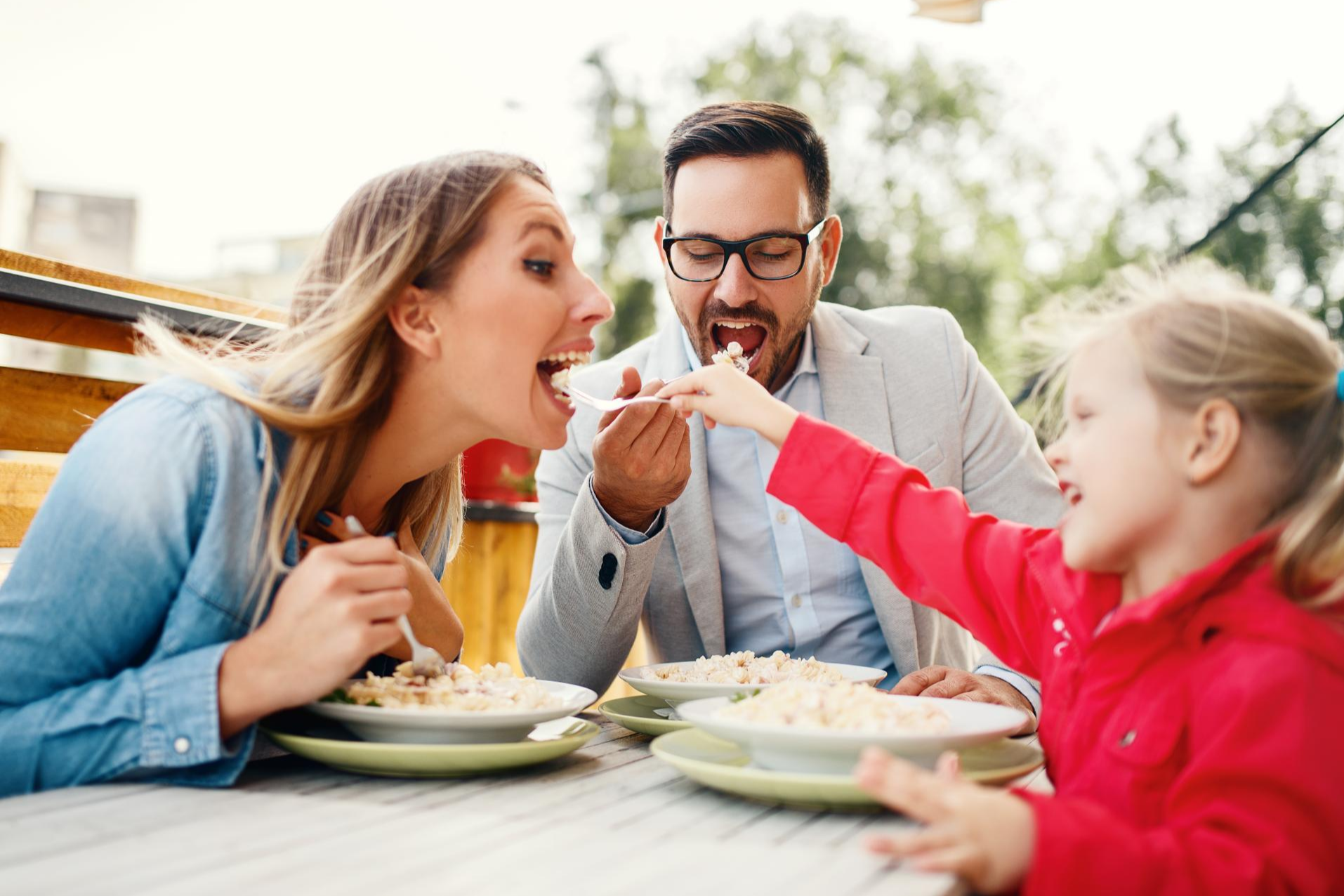 ¿Dónde comer En Madrid? Una opción recomendada es la Cafetería las Palmeras