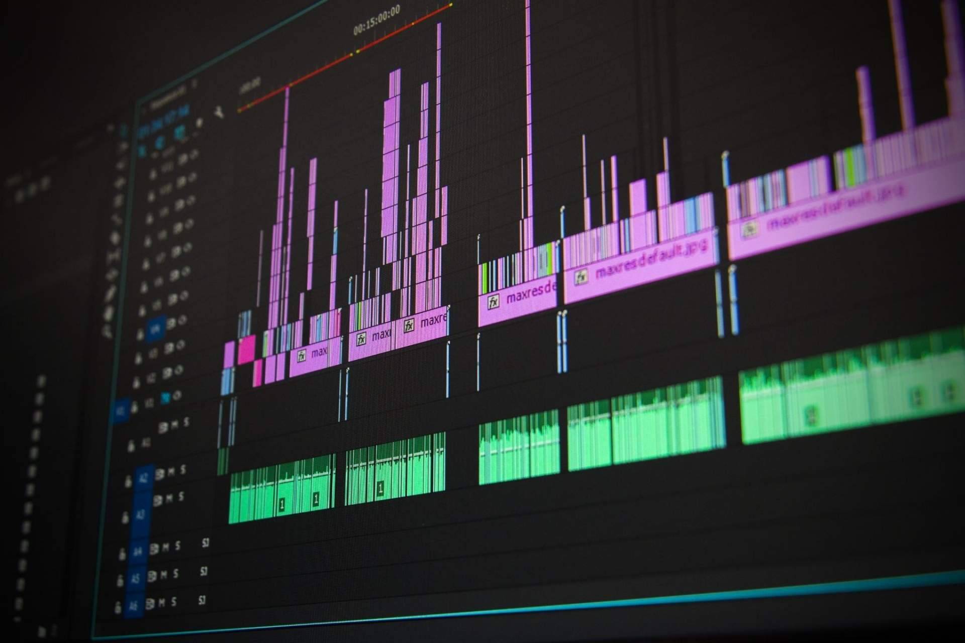 Edítalo PRO realiza un curso de edición de vídeos con Adobe Premiere