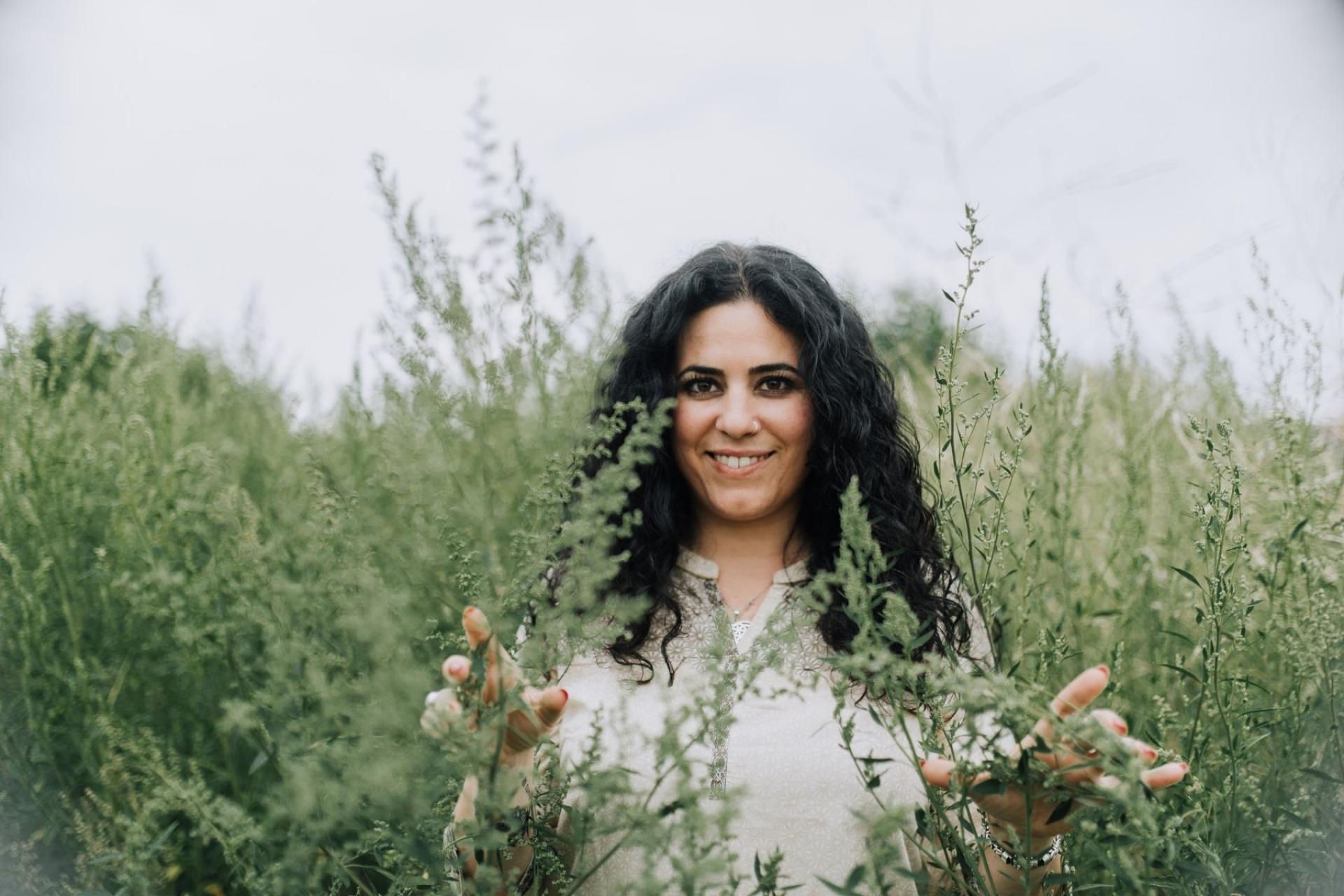La medicina natural Ayurveda en Granada es cada vez más popular gracias a la profesional Lola Peña