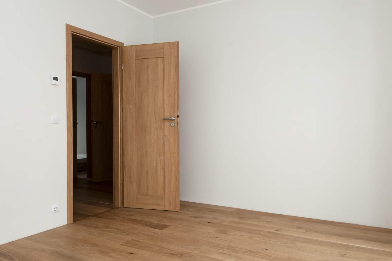 ¿Qué características aportan las puertas rústicas de interior de la empresa LosmaStudio?