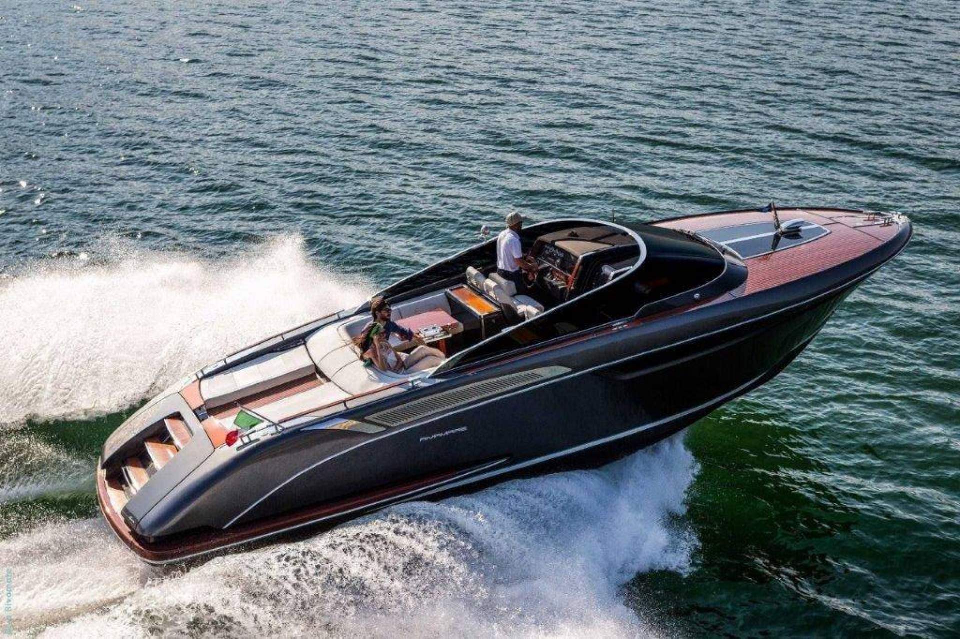 Disfrutar de las vacaciones en yate de lujo con Yacht IN Ibiza