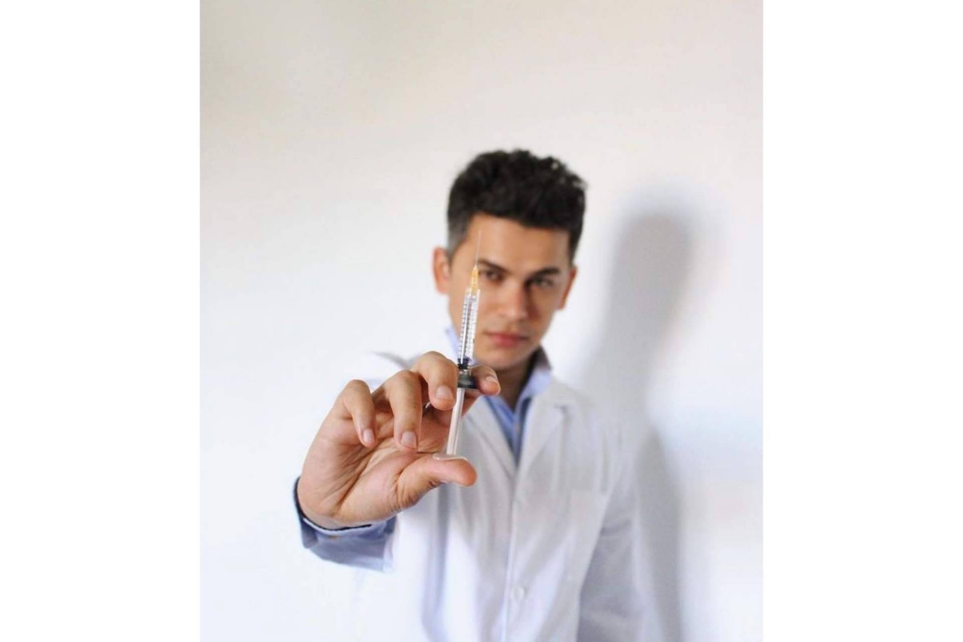 Buenos resultados sin intervenciones quirúrgicas gracias al Dr. Castellar y sus tratamientos de ácido hialurónico
