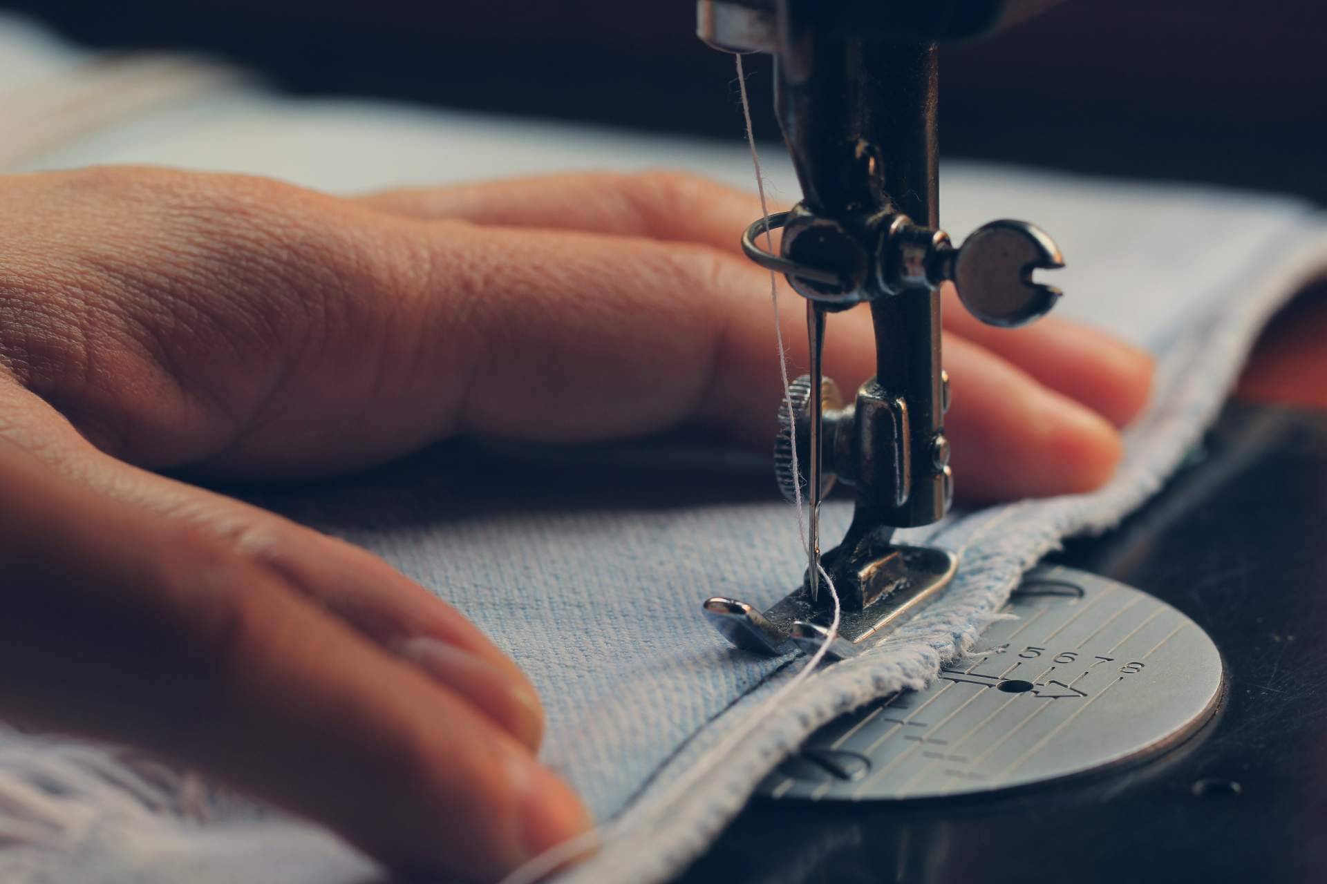 Proceso de patronaje textil en el estudio creativo Workroom