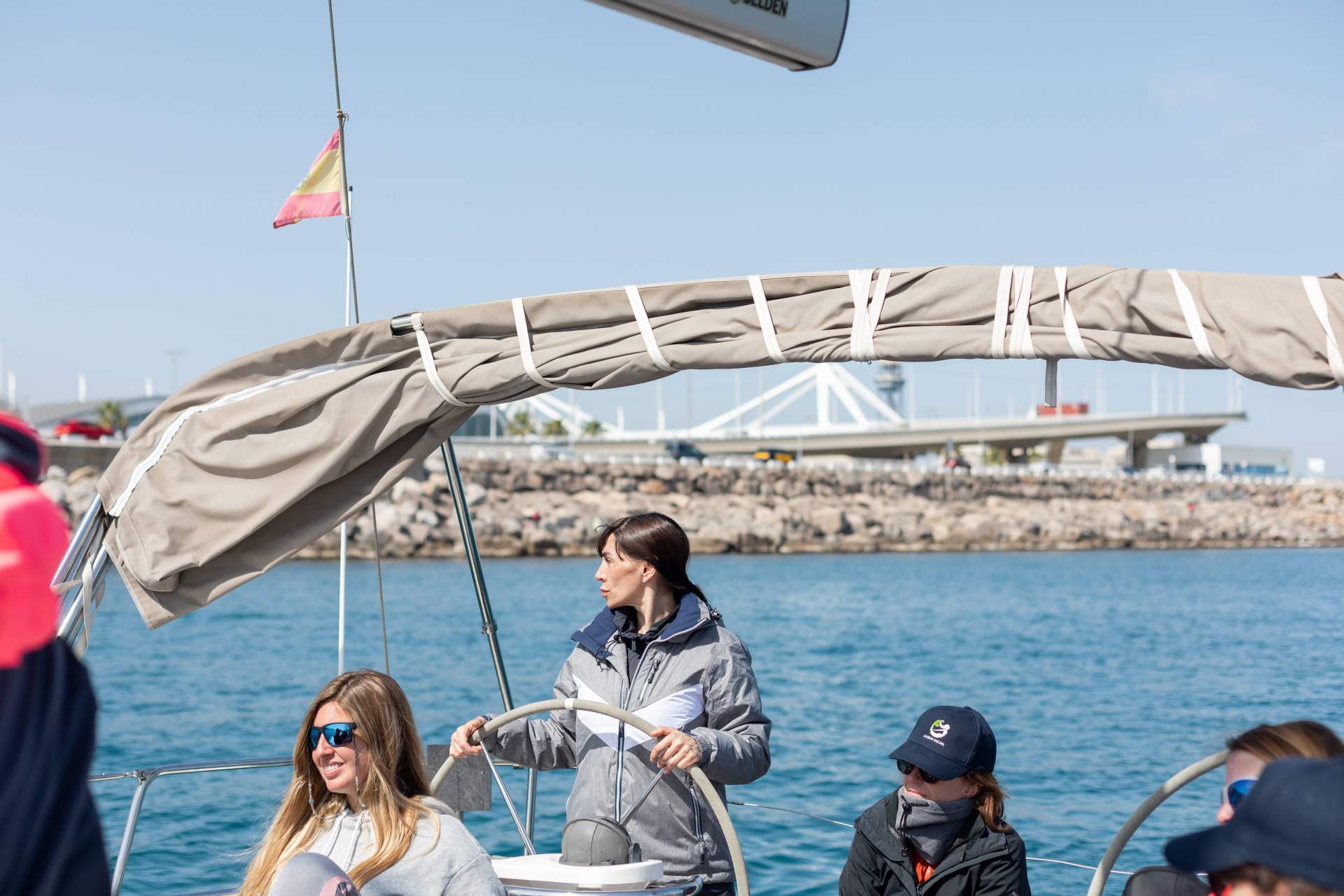 ¿Cómo aprovechar las actividades de Alamar Sailing y los beneficios del mar para la salud?