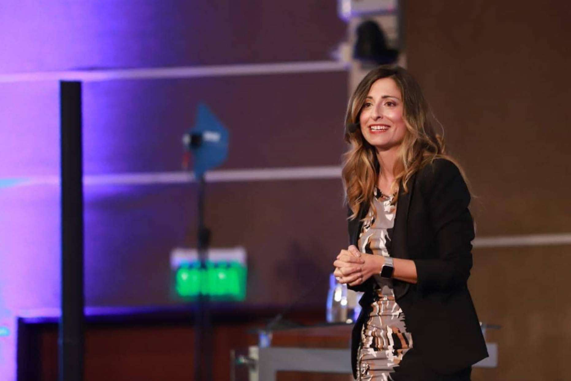 Hablar en público como habilidad para avanzar en la carrera profesional con la ayuda de Mónica Galán Bravo