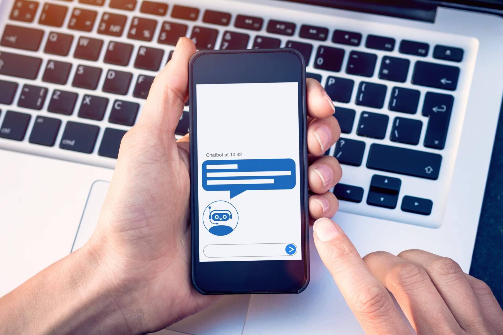 ¿Cómo funciona el asistente virtual de GESDITEL que automatiza las citas previas y el cobro de recibos en pymes y administraciones?