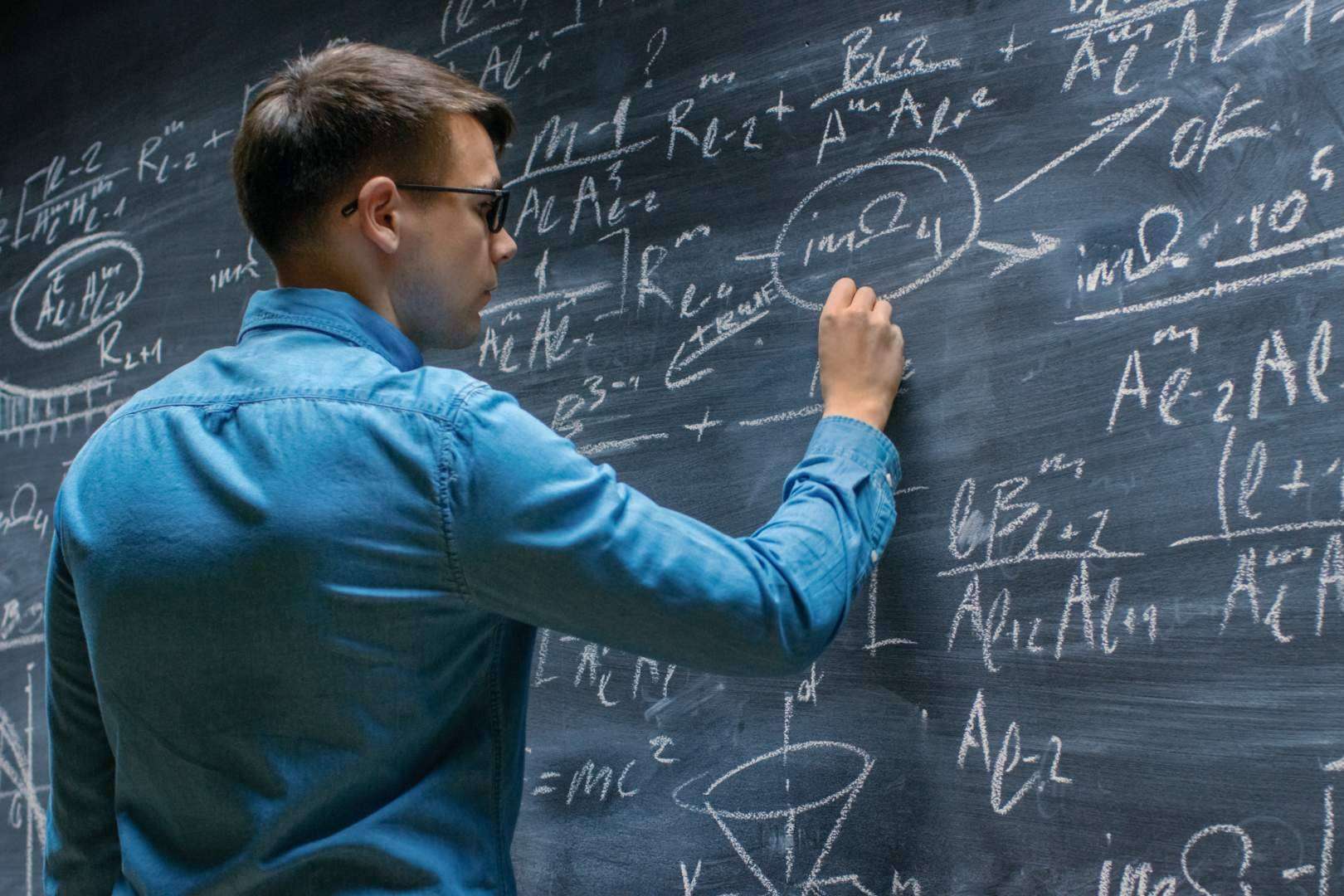 El libro Metaaprendizaje en matemáticas y ciencias es una guía para rediseñar la educación matemática y científica