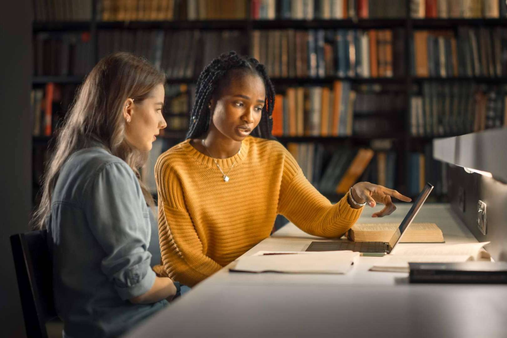 Ayuda Universitaria ofrece tutorías online a estudiantes