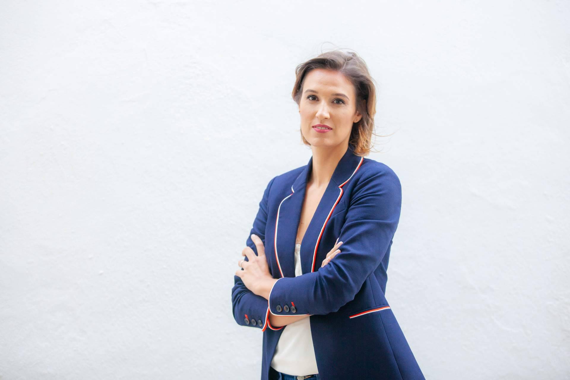 Los humanos están diseñados para adquirir un idioma, no aprenderlo, con Hélène Colinet