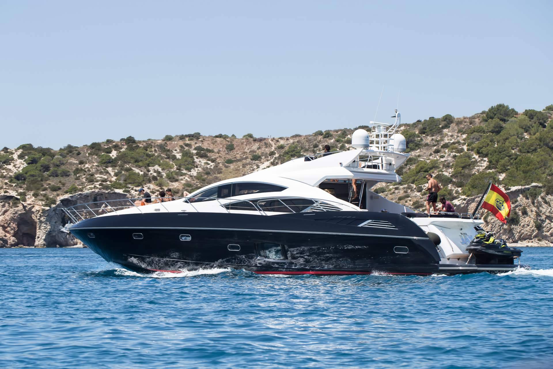 Alquiler de yate privado: Yacht IN Ibiza