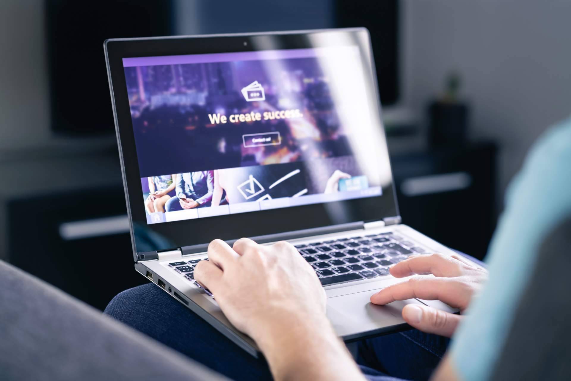 Caverna Tecnológica, equipo de expertos en el desarrollo de aplicaciones móviles y páginas web