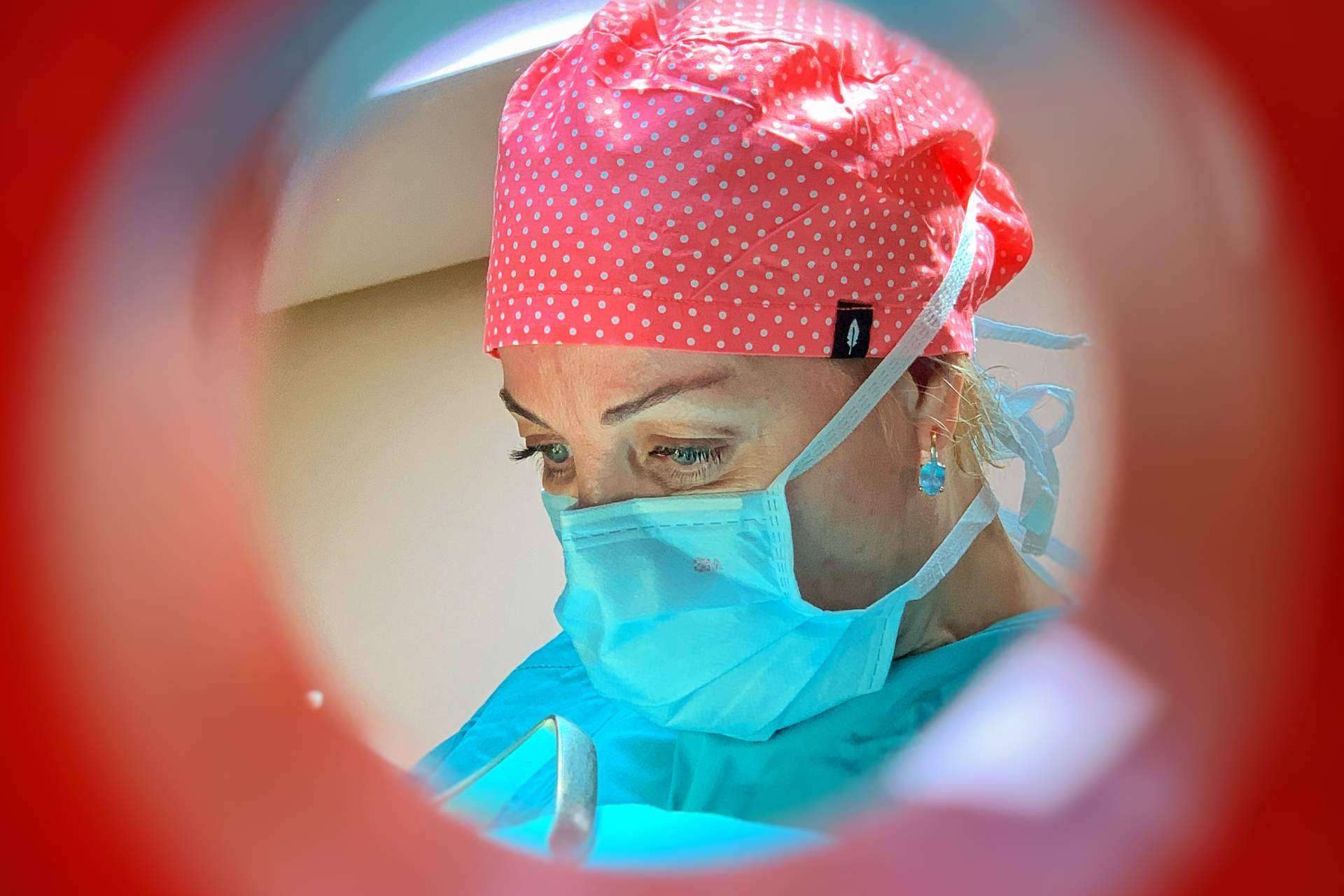 Dra. Patricia Gutiérrez experta en rinomodelación, la rinoplastia sin cirugía