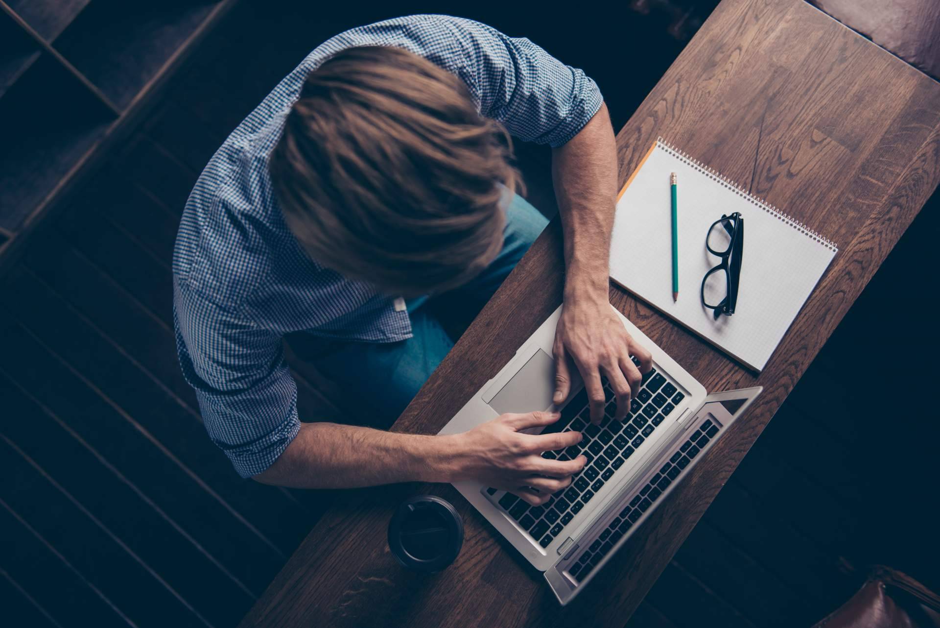 Academia Alto Rendimiento brinda asesoramiento para escribir y autopublicar un libro, guía o manual