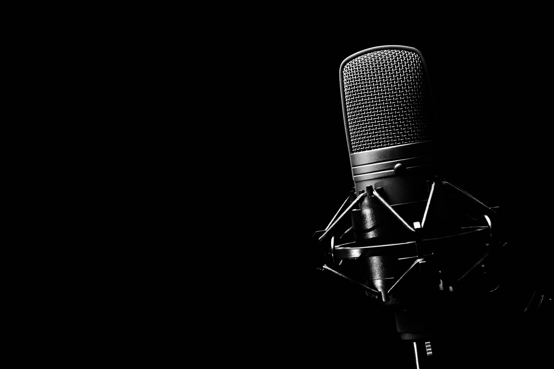 ¿Cuál es el banco de voces pionero en España en la producción de contenido de locución online?: Voces Premium