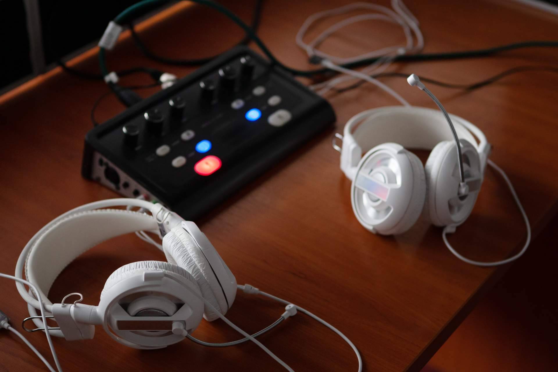 Traductor.one: traductor de voz con auriculares, una de las mejores herramientas para entender otros idiomas