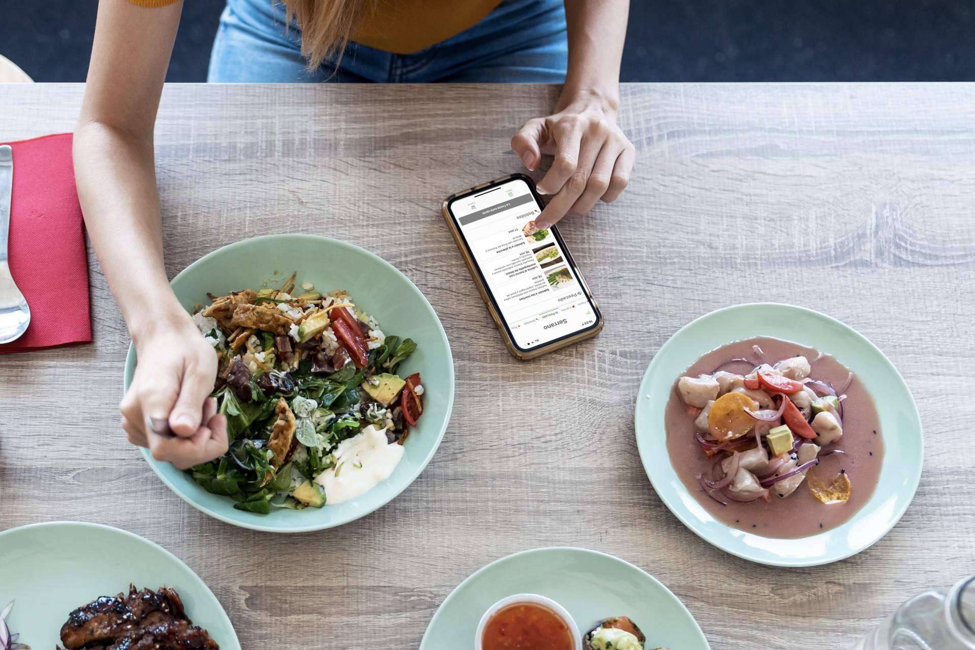 Pedir con el móvil dentro de un restaurante, la nueva tendencia en la hostelería llega de la mano de Order In