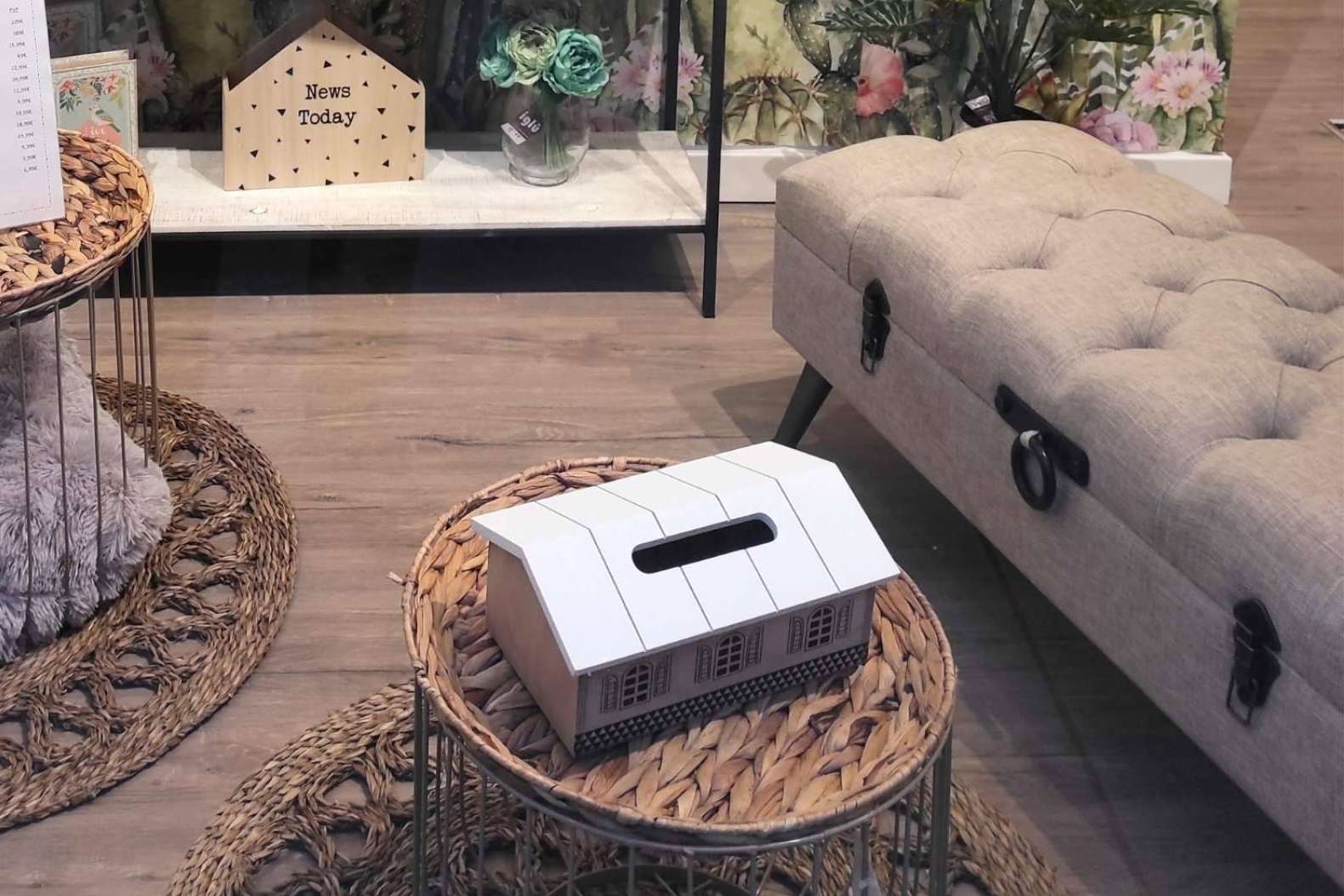 Iglú Tiendas cuenta con productos para el hogar como baúles, pufs, maletines, cestos y organizadores de armario