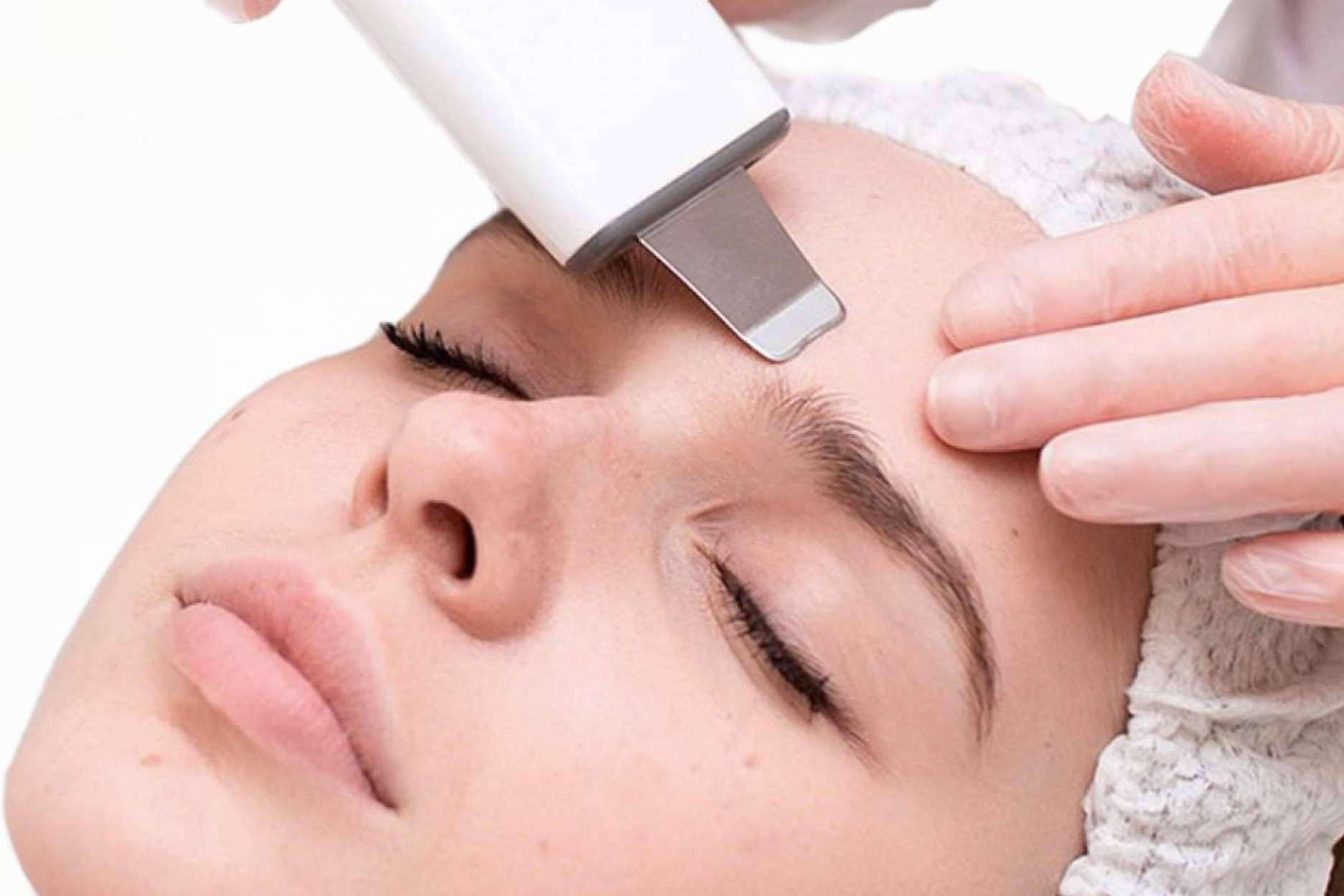 La propietaria de NMBeauty Academy, Natalia Muñiz, imparte cursos de formación en limpieza profunda hydra & oxigenoterapia