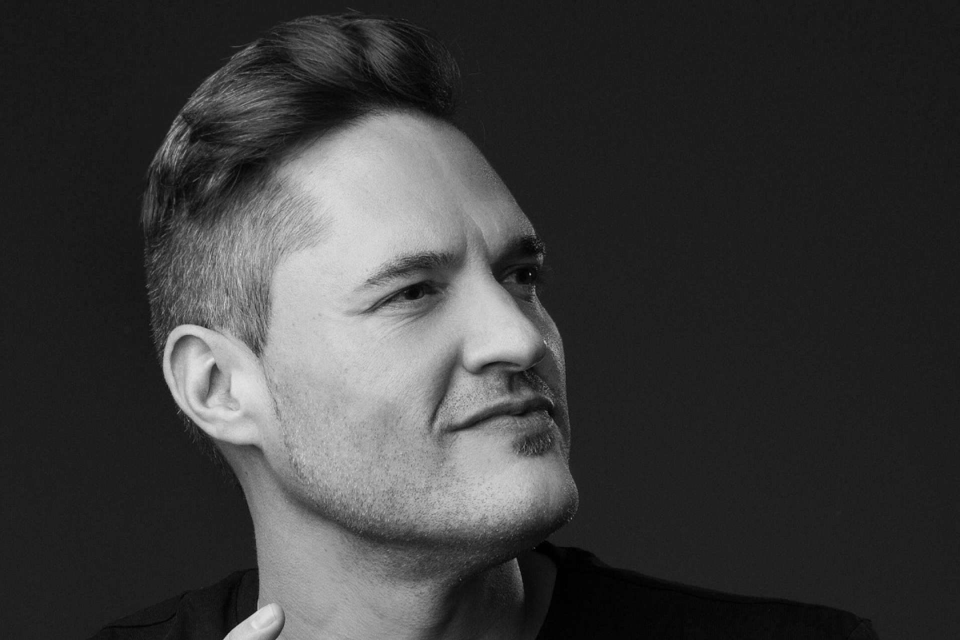 Entrevista al DJ Ivan Jimenez sobre su nueva producción musical Lay Me Down y sus orígenes musicales
