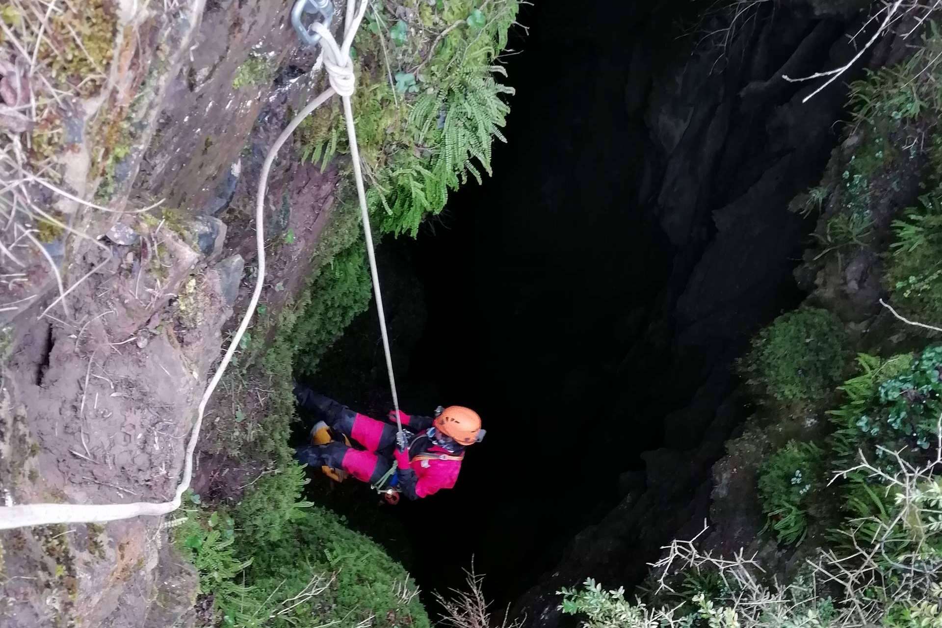 En noviembre, arranca el curso de formación de iniciación a la espeleología de Vertical Challenge