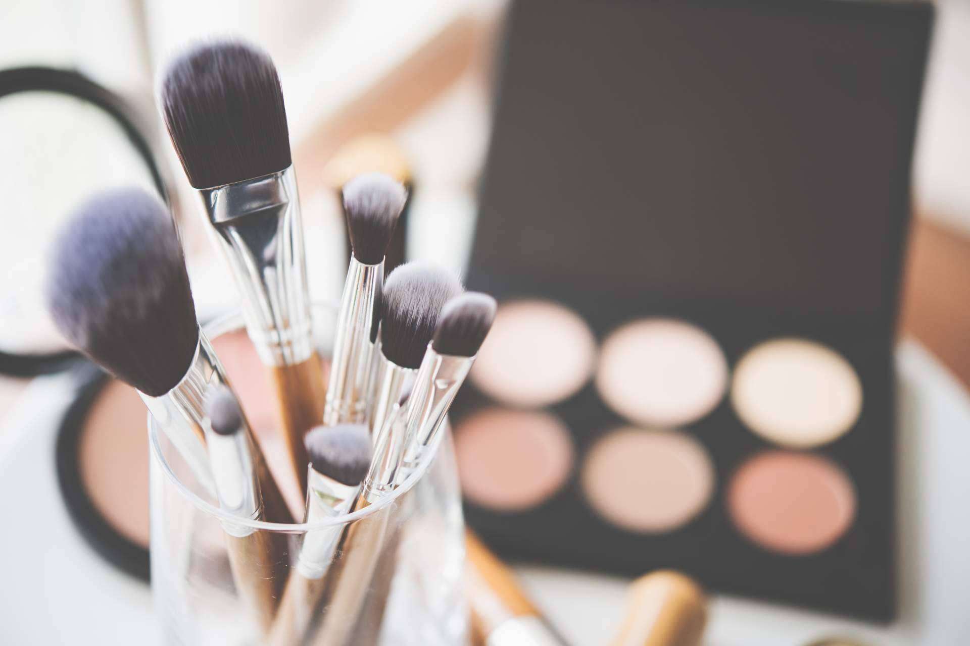 El amplio catálogo de cosmética tanto labial como para ojos de Tus Compras de Confianza