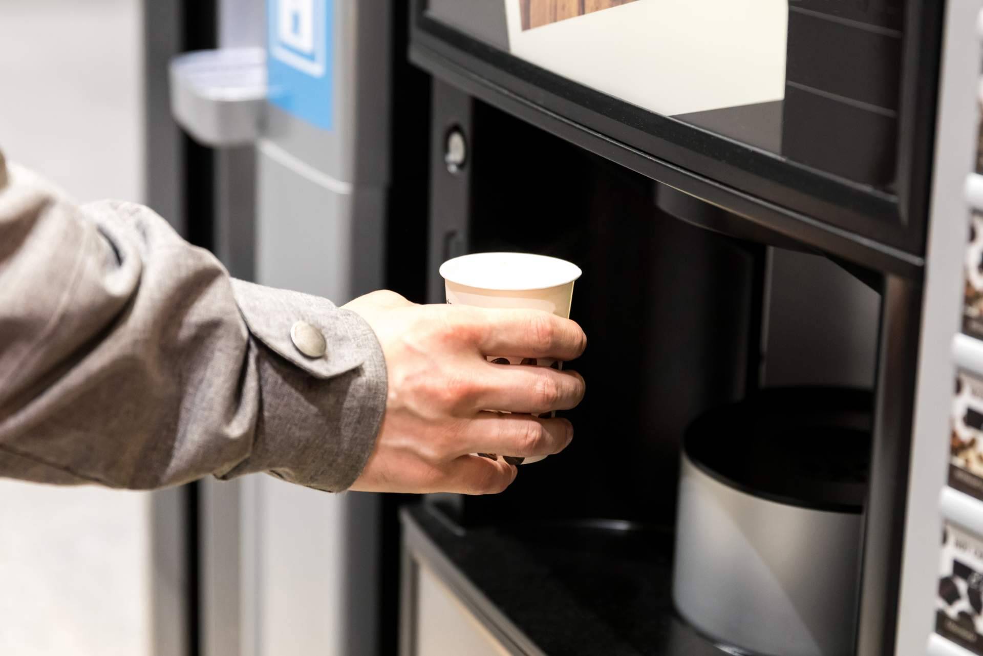 Las mejoras tecnológicas de las máquinas y el crecimiento del sector vending, por Élite Vending Madrid