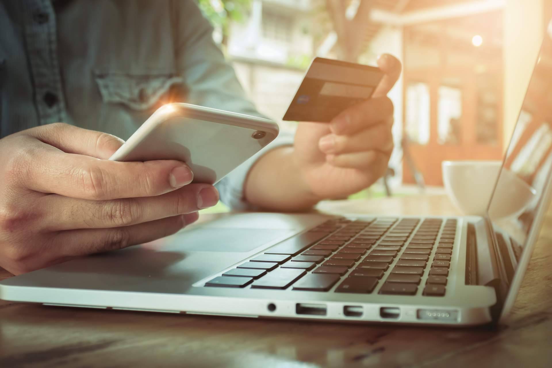 Eprox presta ayuda para vender en internet