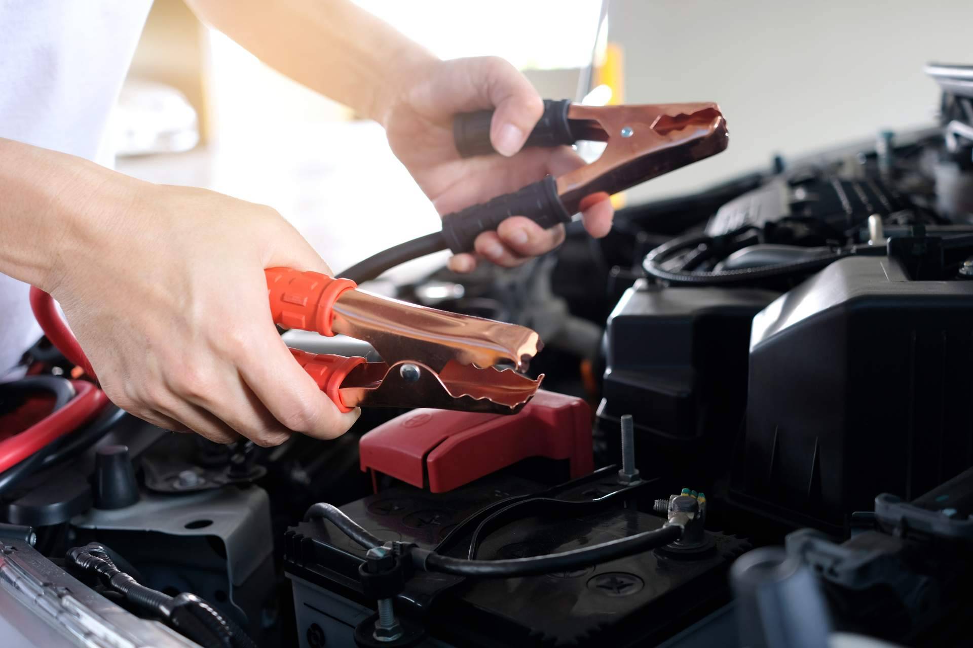 Consejos para hacer un mantenimiento preventivo de la batería del coche, por Baterías.com