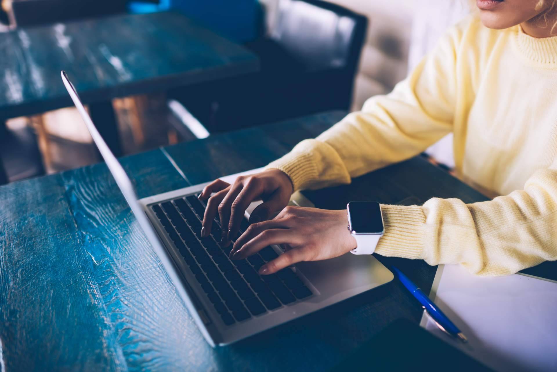 La nueva red social entre trabajadores particulares para ganar ingresos extra es la app de Te Valgo
