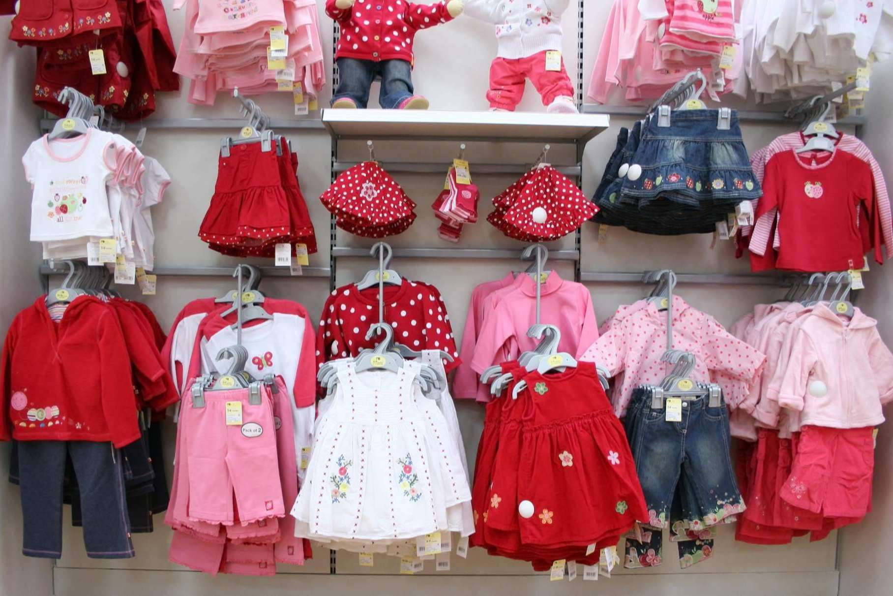 Vestir a los pequeños de la casa con ropa de calidad, bonita y a excelentes precios es posible de la mano de Ropita de Nenes