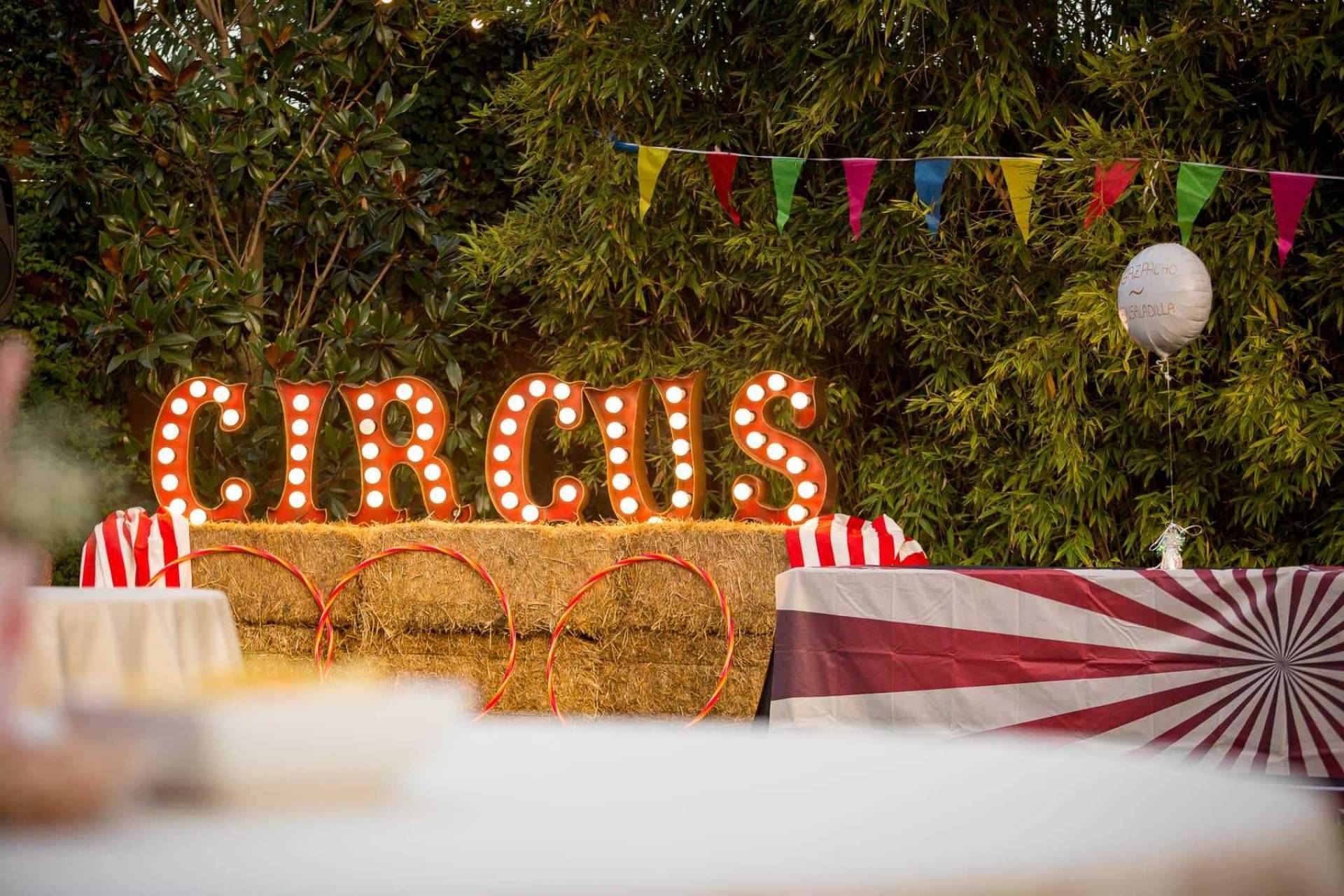 Marca Condal organiza eventos temáticos creativos y originales para empresas