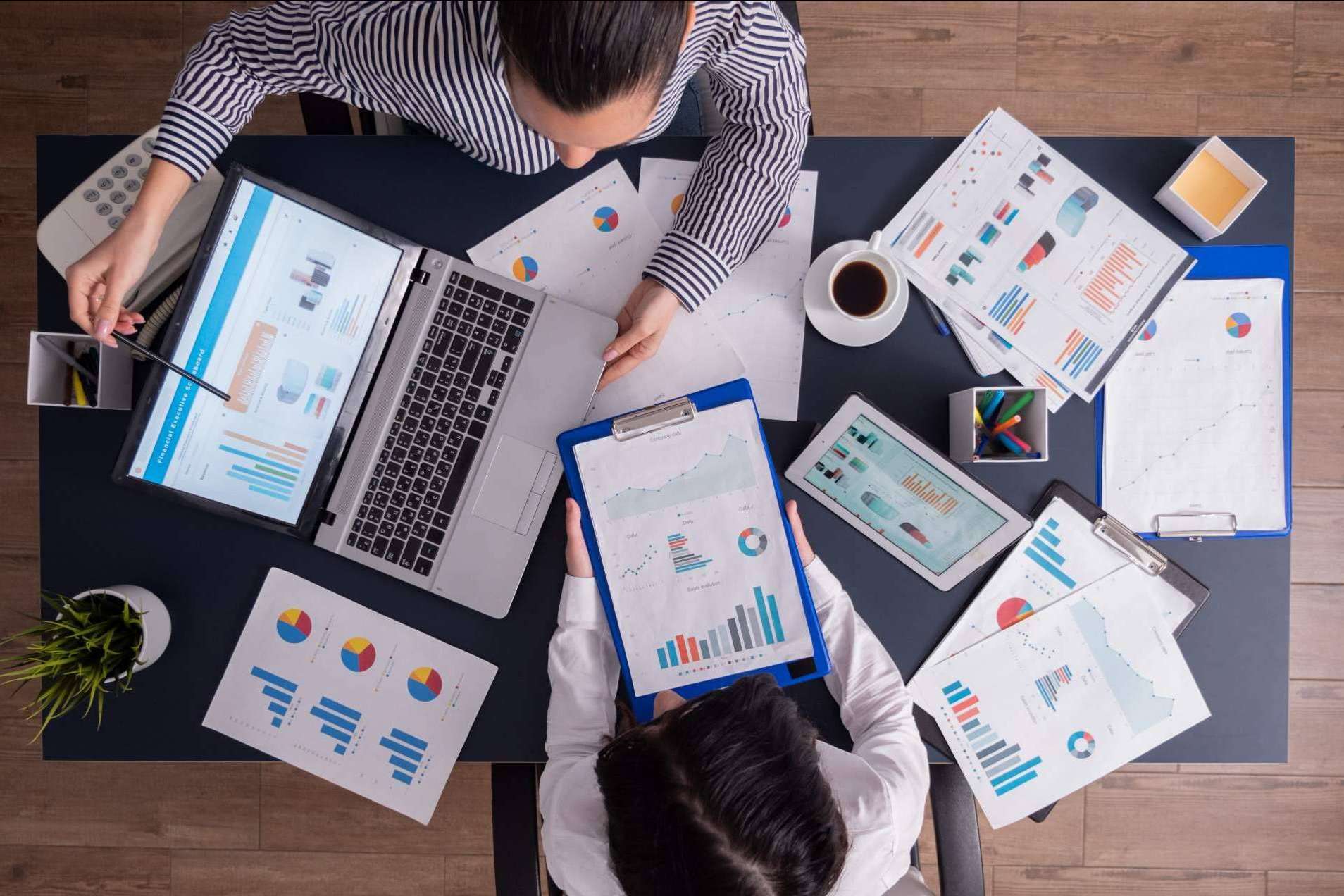 ¿Por qué es importante contratar una agencia especializada en gestión de marcas?
