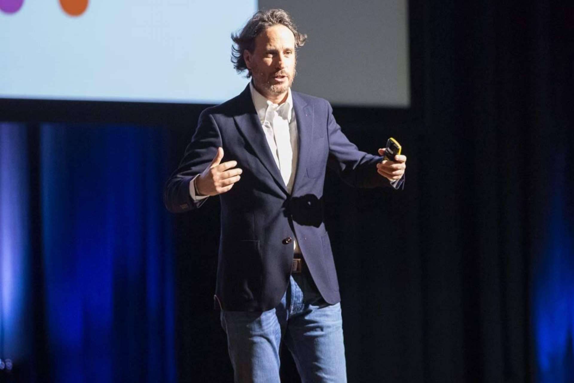 La motivación en la empresa debe ser dosificada como una serie de Netflix