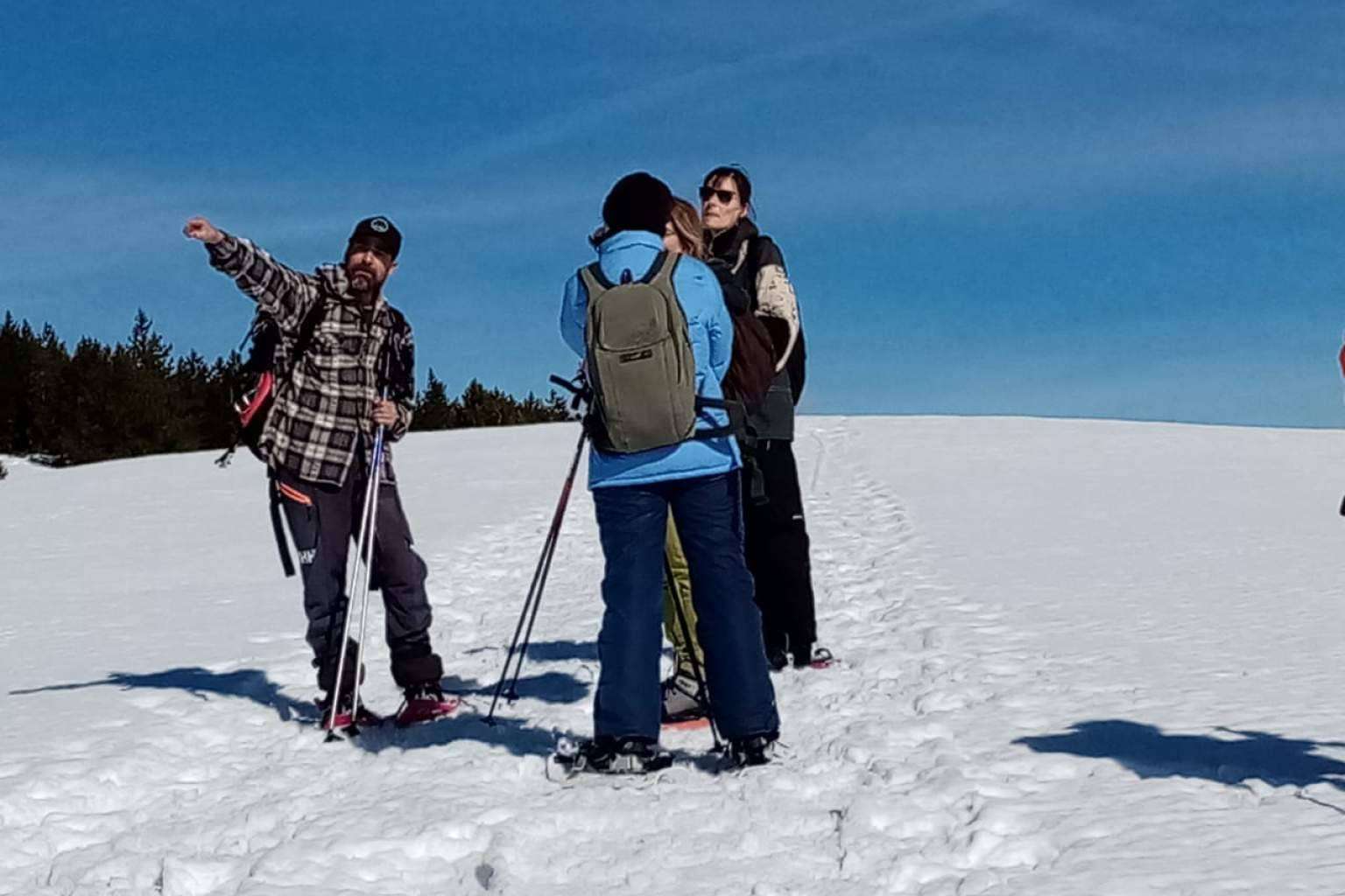 Las aventuras detrás de las excursiones con raquetas de nieve de la academia Vertical Challenge