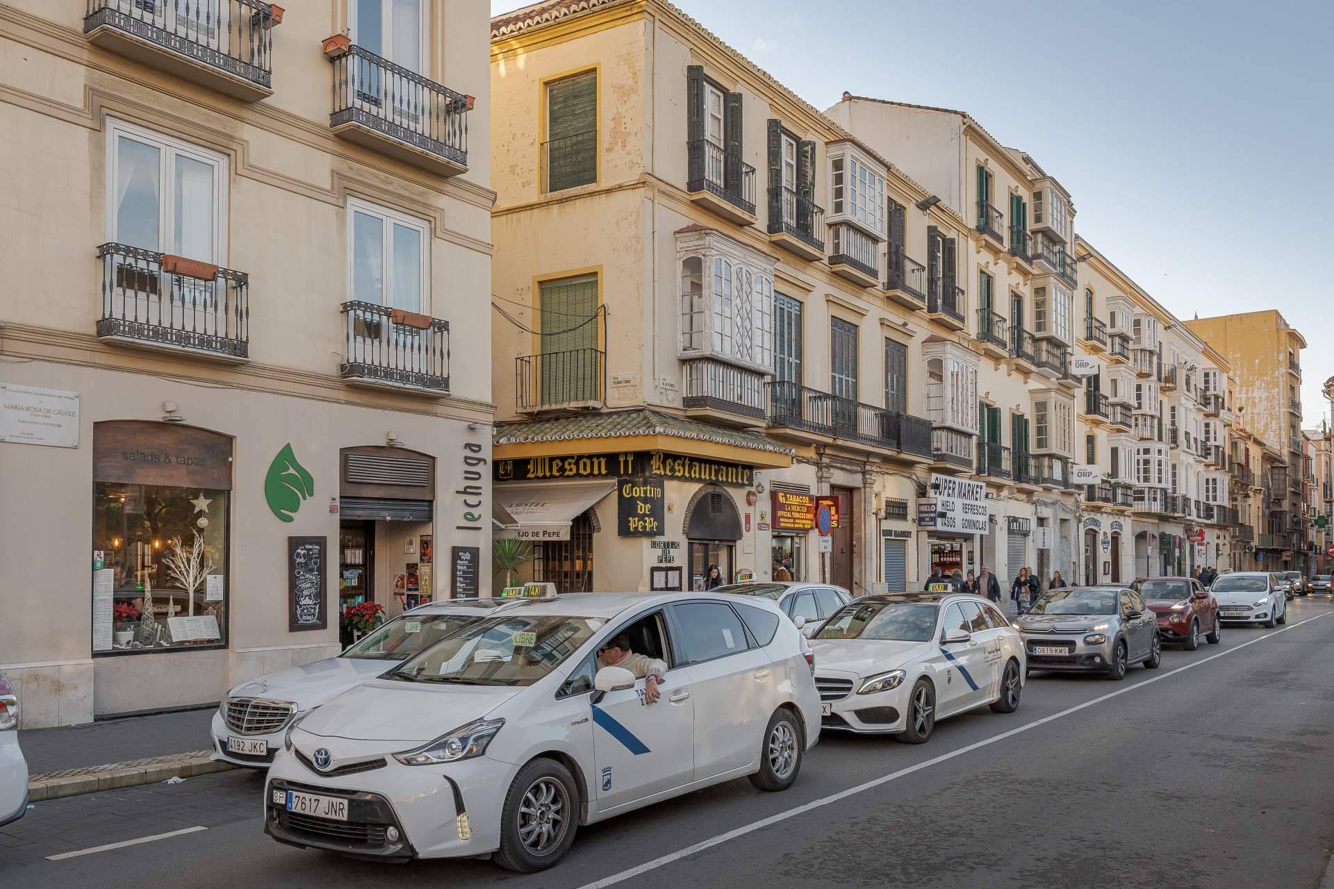 Servicios de taxi en Málaga con la empresa Taxi Málaga Airport Charly Transfer 24 Hours