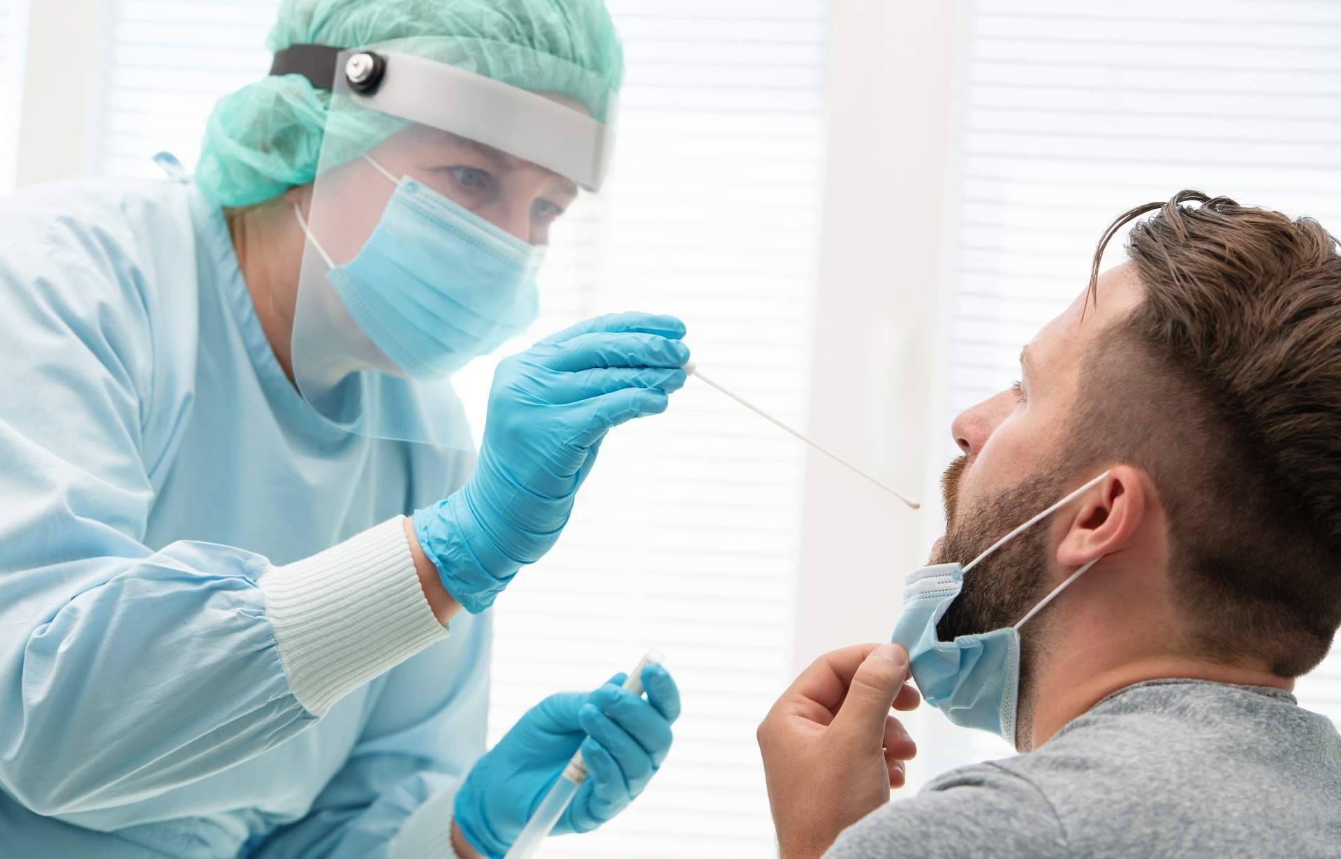 ¿Por qué es importante realizarse un test COVID aunque se tenga la pauta de vacunación completa? Por Centro Médico Bravo