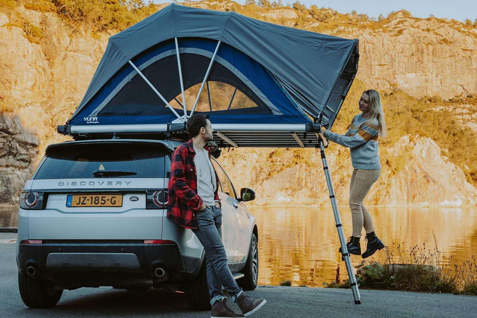 Camperizar fácilmente un coche con una tienda de techo de Foxcamper
