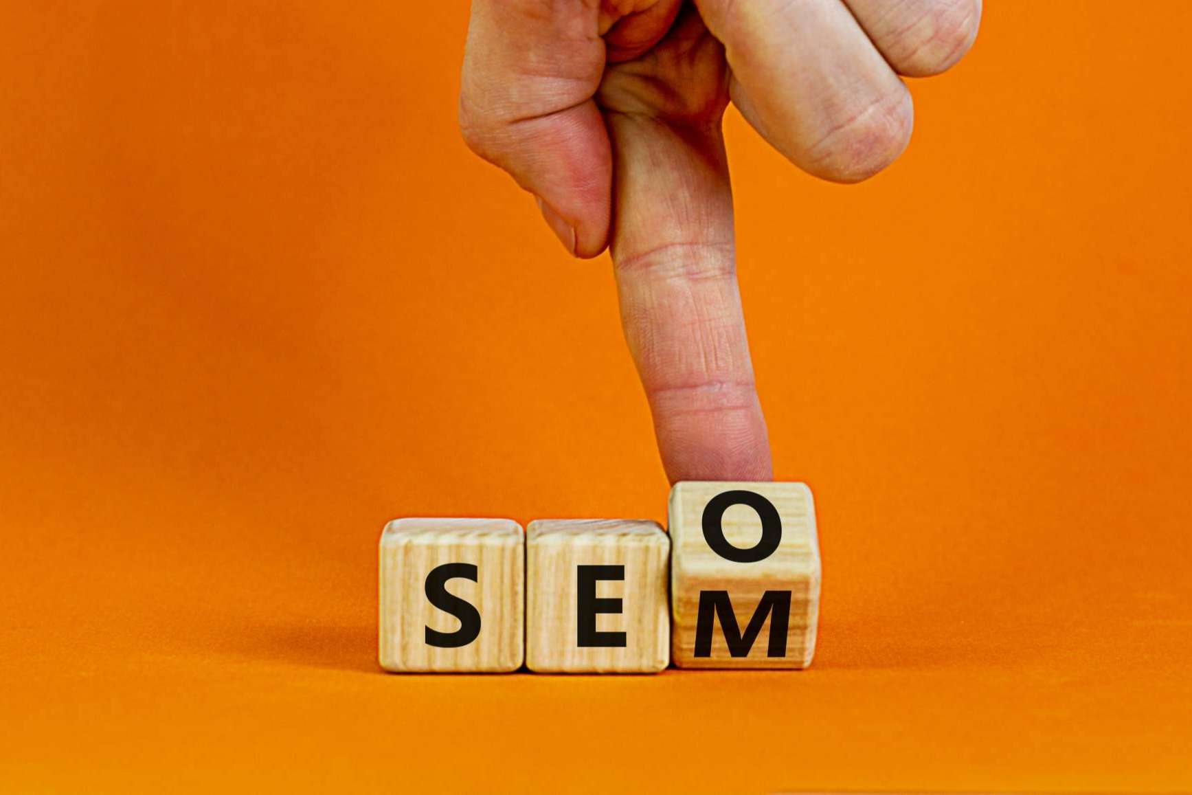 Posicionamiento SEO y SEM de la mano de Gema Lázaro para destacar en internet