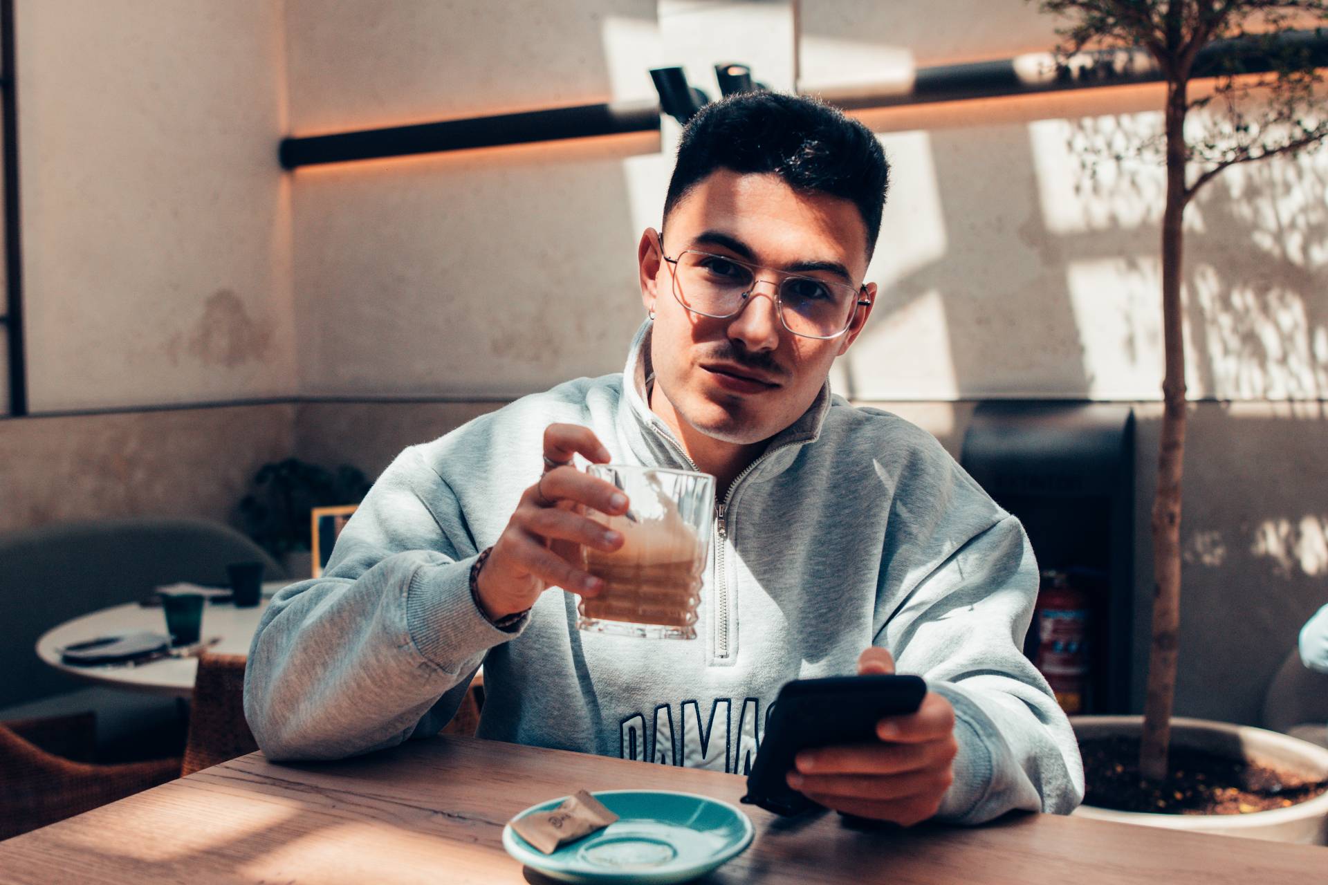 El joven emprendedor, Guille Bouzas, está dominando el Marketing de Contenidos