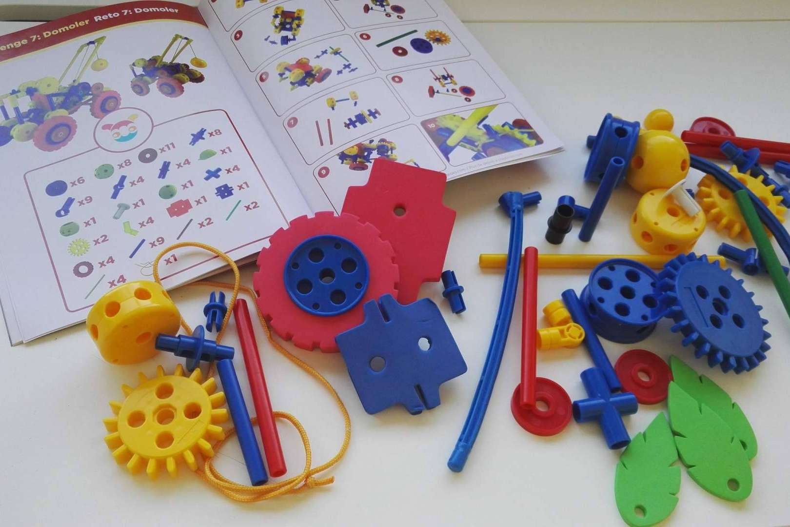 Broks presenta las características de los juguetes STEM