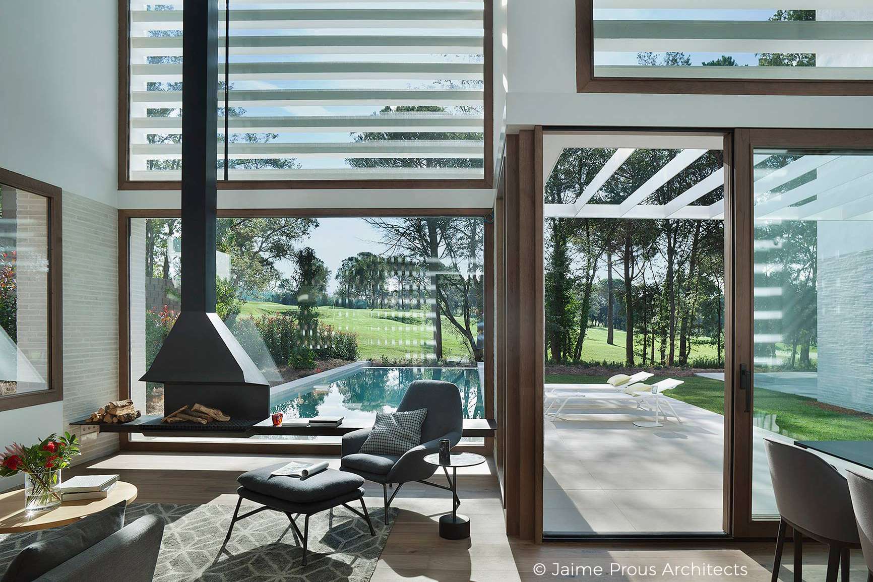 La empresa DAE dispone de chimeneas de diseño exclusivo para el hogar