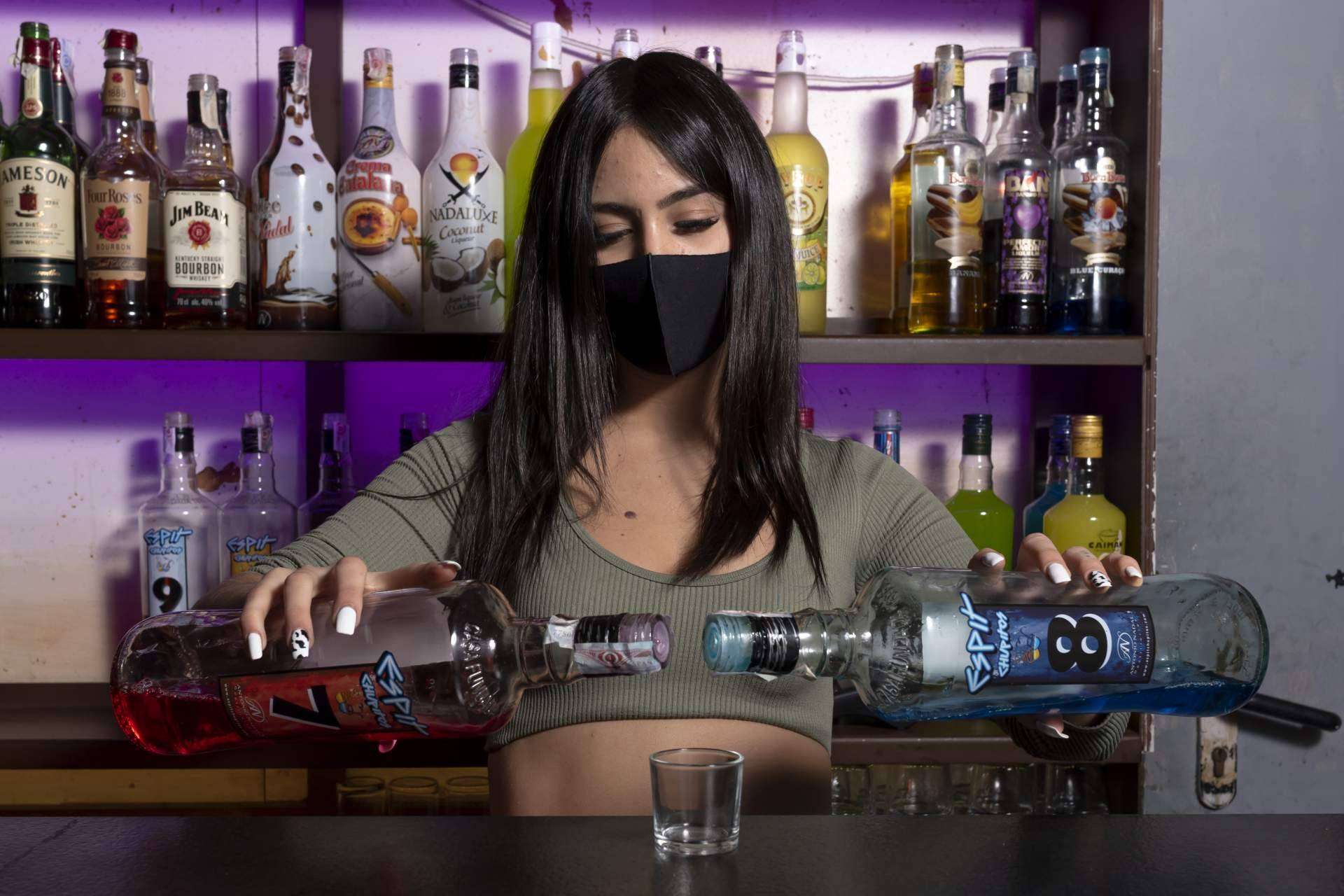 Los chupitos vuelven a estar de moda de la mano de Commo - Espit Chupitos Madrid Sol