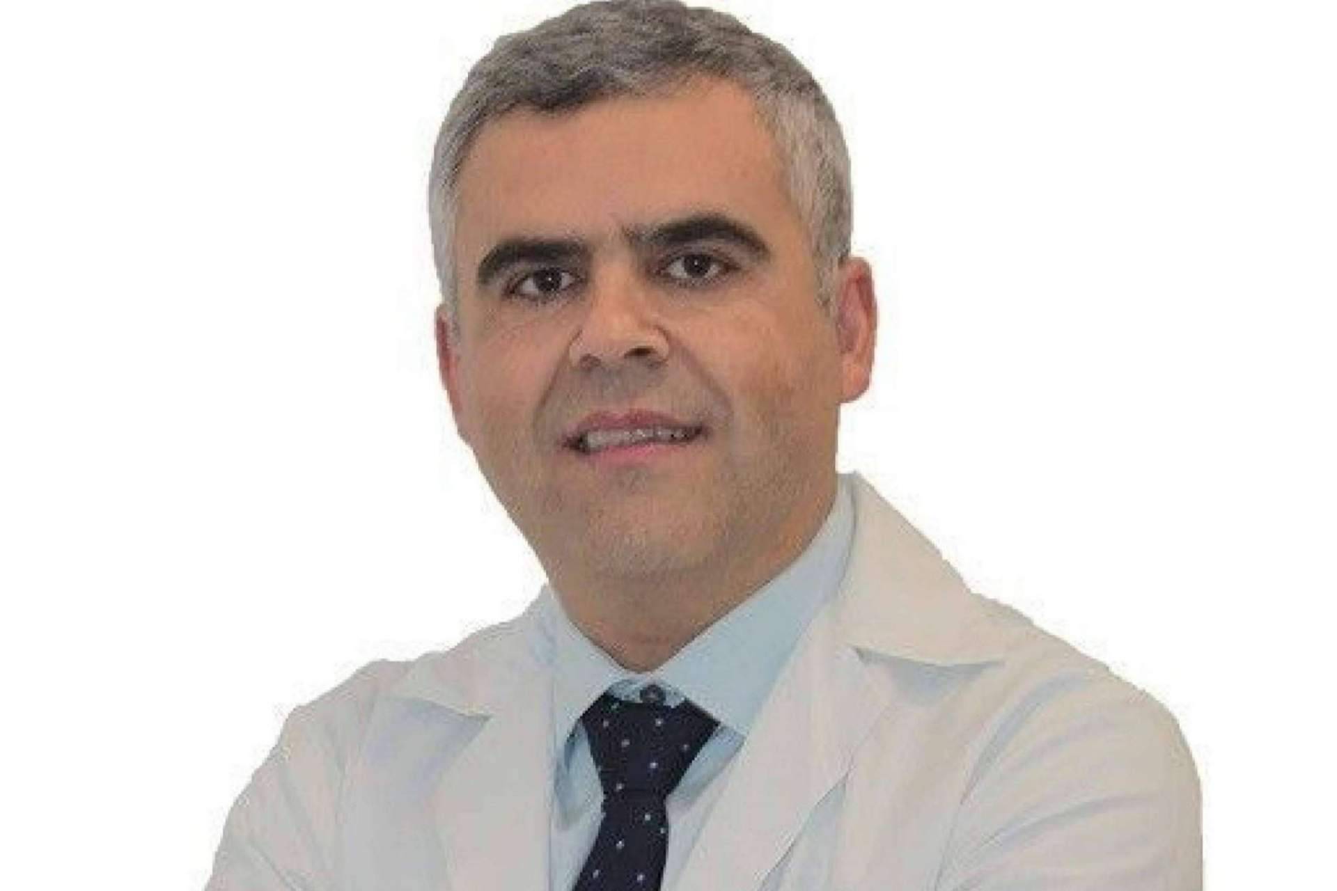Para realizar la Técnica Progresiva Capilar, Dr. Afonso Junior ofrece una primera cita online gratuita